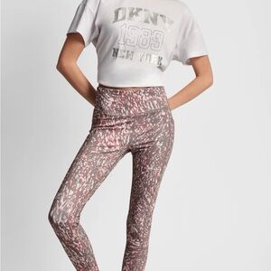 DKNY SPORT ✨ HIGH WAIST 7/8 PRINTED LEGGING WITH POCKETS. BRAND NEW🌟